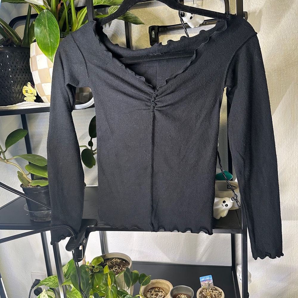 Lettuce Hem V-Neck